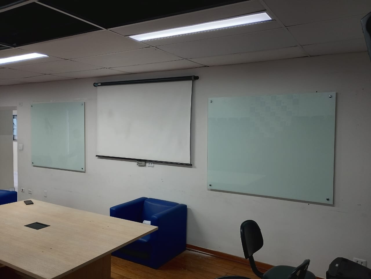 Lousa de vidro em empresa