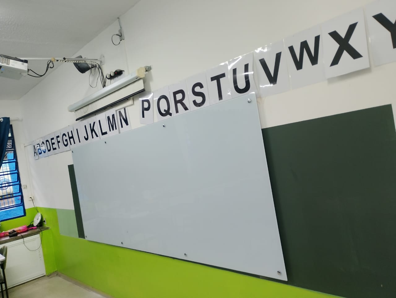 Lousa de vidro em escola