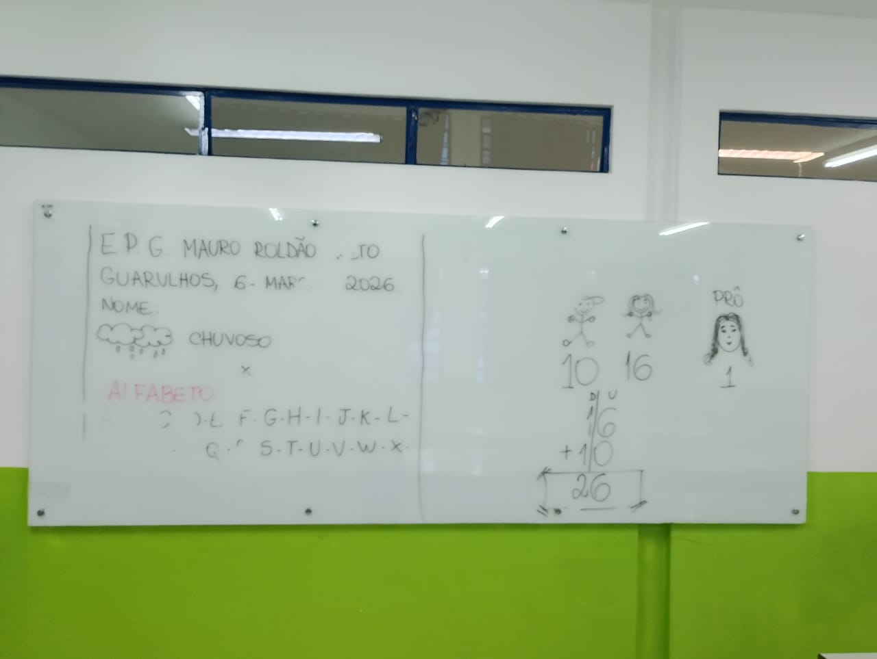 Lousa de vidro em escola