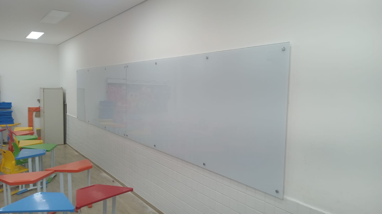 Lousa de vidro em escola